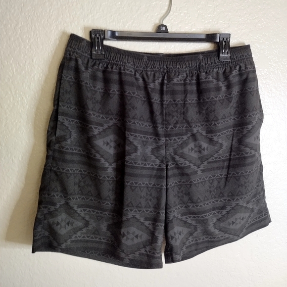 Chubbies Men's Shorts Ultimate Training Aztec Gray Compression Lined  7" XL - Picture 2 of 5